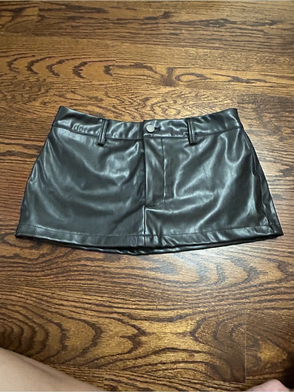 SHEIN Black Faux Leather Mini Skirt